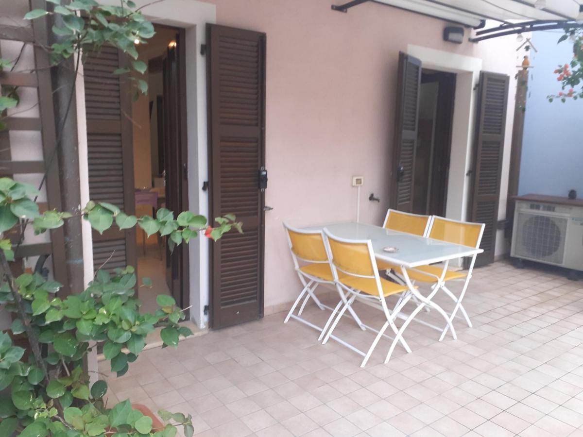 Bouganville House Senigallia Bagian luar foto